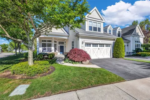 133 Encore Blvd #133, Eastport, NY 11941