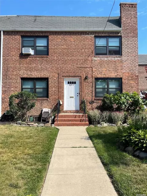 203-11 35 Ave #A, New York, NY 11361