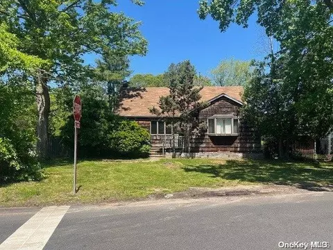 39 Old Country Rd, Deer Park, NY 11729