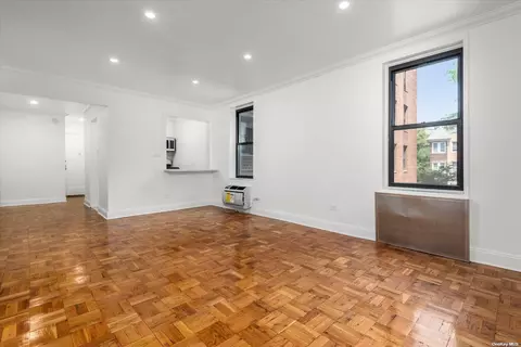 65-15 38th Ave #1H, New York, NY 11377