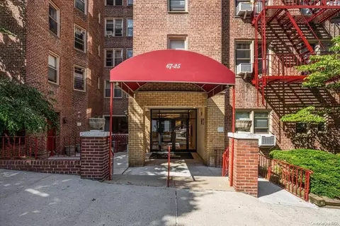 67-25 Clyde St #5C, New York, NY 11375