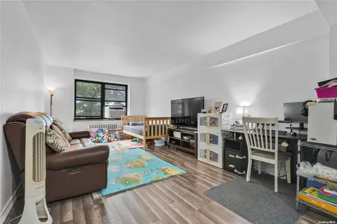 141-16 28th Ave #5C, Flushing, NY 11354