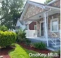 1044 Adams St, Uniondale, NY 11553