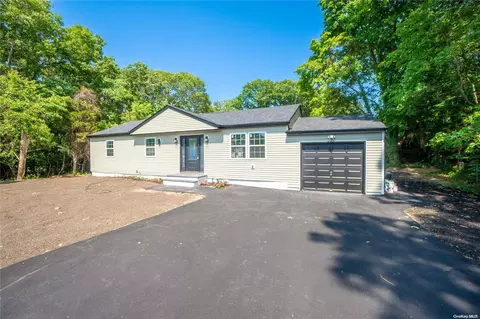 45 N Morris Ave, Farmingville, NY 11738