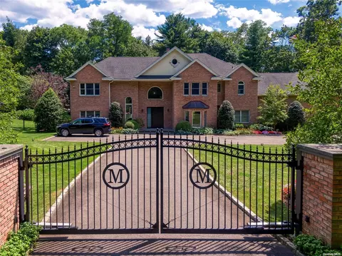 2317 Cedar Swamp Rd, Glen Head, NY 11545