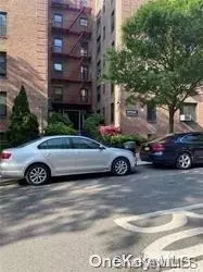 83-30 98 St #1L, New York, NY 11421