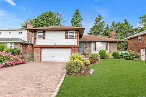 122 Betty Rd, North Hempstead, NY 11040