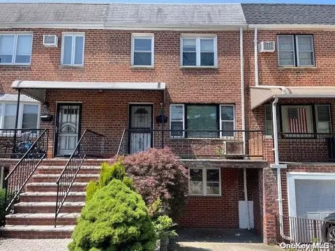 60-24 77th St, New York, NY 11379