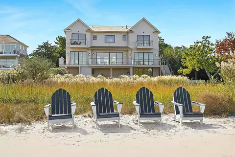 218 Dune Rd, Westhampton Beach, NY 11978