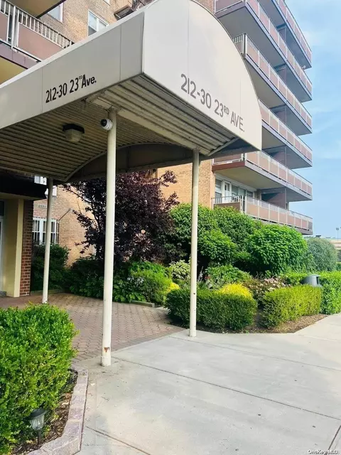 212-30 23 Ave #5G, New York, NY 11360