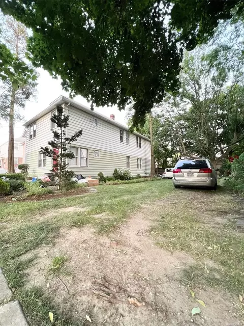 211-06 46th Rd, New York, NY 11361