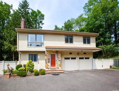 201 Woodbury Rd, Woodbury, NY 11797