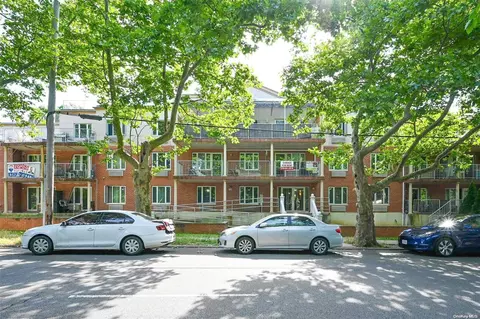 64-34 Grand Central Pkwy #2K, Forest Hills, NY 11375