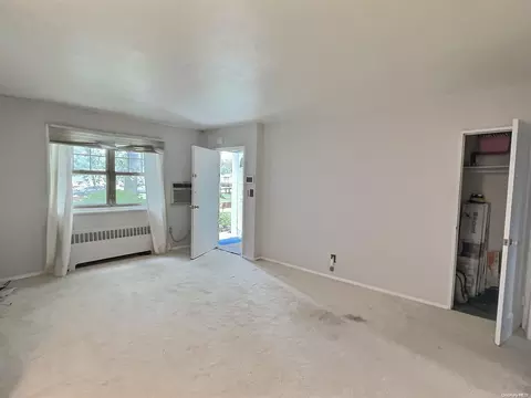 249-28 63rd Ave #1, Little Neck, NY 11362