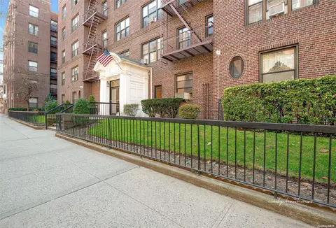 73-20 Austin St #4, New York, NY 11375