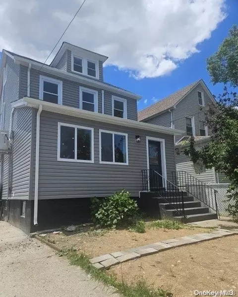 89-48 218th Pl, New York, NY 11427