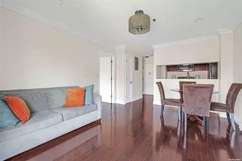 141-16 84 Dr #4D, New York, NY 11435