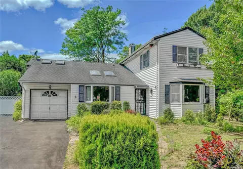 130 Hallock Rd, Lake Grove, NY 11755