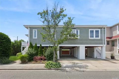 15 Dalton St, Long Beach, NY 11561