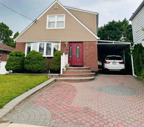 38 Old Broadway, North Hempstead, NY 11040