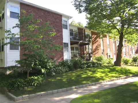 136 Church St #1A, Kings Park, NY 11754