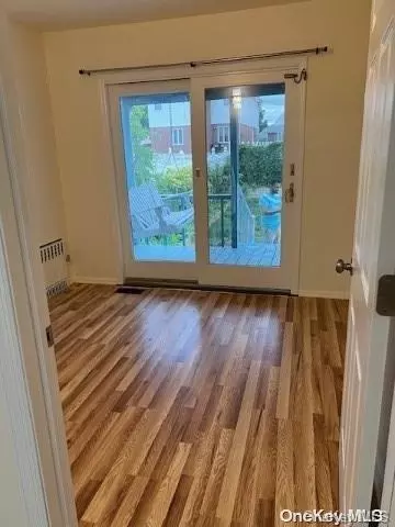 85-50 263rd St, New York, NY 11001