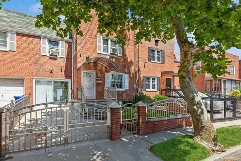 165-35 144th Ter, New York, NY 11413