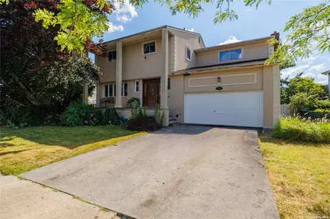 3540 Bertha Dr, Baldwin, NY 11510