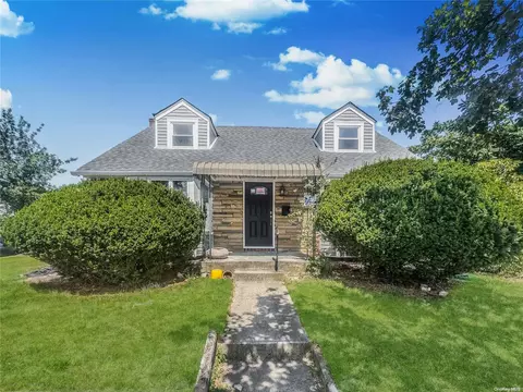 4 Jay, North Hempstead, NY 11501
