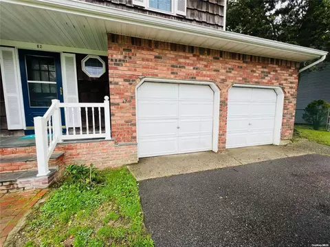 82 Ryder Ave, North Babylon, NY 11703