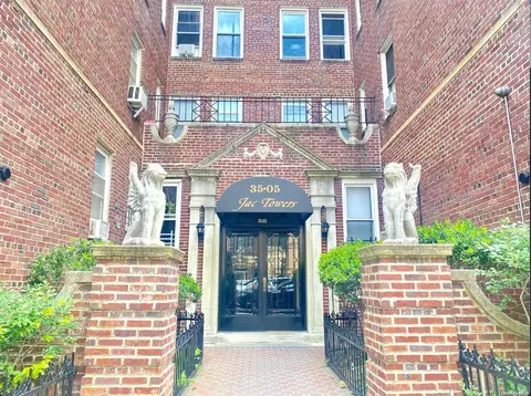35-05 72nd St #1E, Jackson Heights, NY 11372