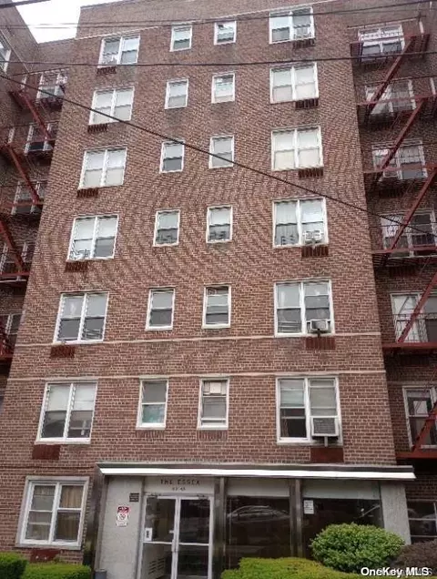 63-45 Saunders St #5G, New York, NY 11374