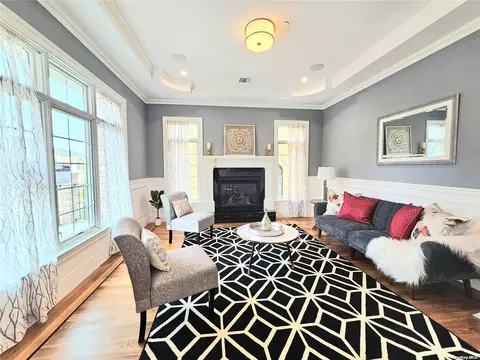 Living - 150-26 Sullivan Dr, New York, NY 11357 photo 1 of 4