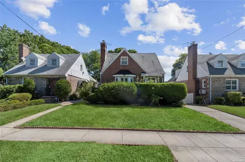 89-07 211 St, NY 11427
