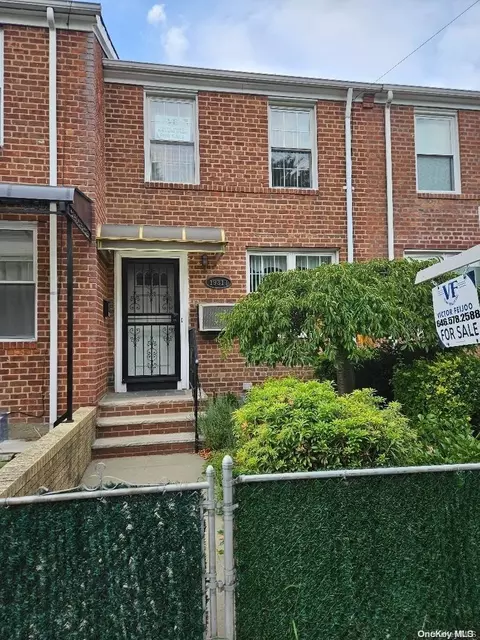 193-17 Station Rd, New York, NY 11358