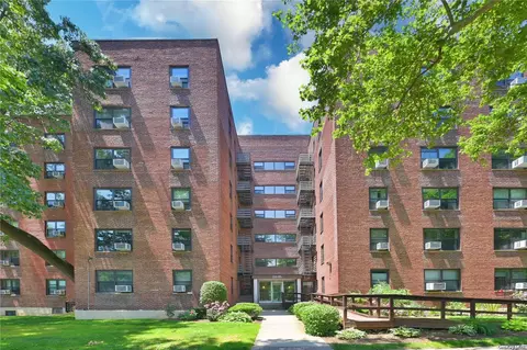 211-05 75th Ave #2B, Oakland Gardens, NY 11364