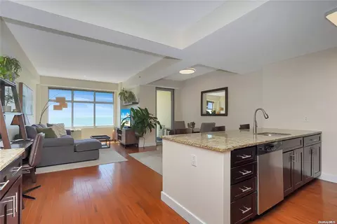 151 Beach 96th St #4A, New York, NY 11693