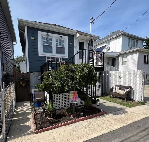 102-19 164th Ave, New York, NY 11414
