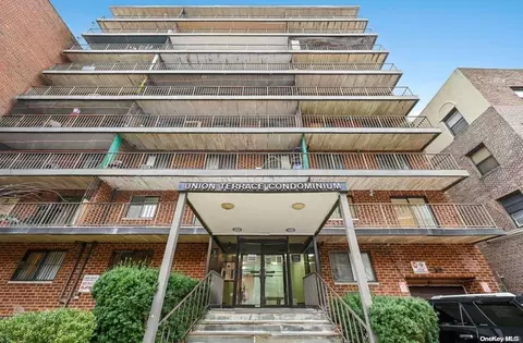 42-42 Union St #2A, New York, NY 11355