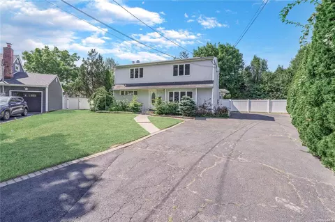 9 Janice, Commack, NY 11725