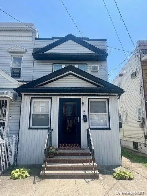 104-42 89th Ave, New York, NY 11418