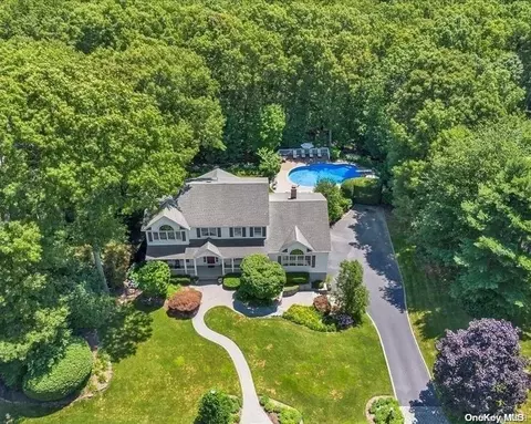 94 Gun Club Rd, Northport, NY 11768
