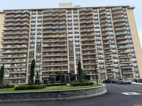 17-85 215 St #4J, New York, NY 11360