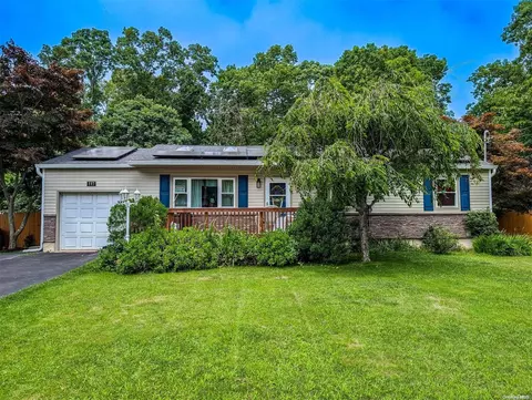 117 Washington Ave, Mastic Beach, NY 11951