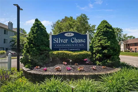 3535 Gibbs Rd #35, Coram, NY 11727