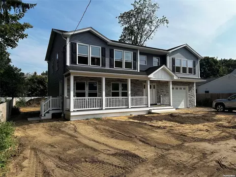 17 Willis Ave, Amityville, NY 11701