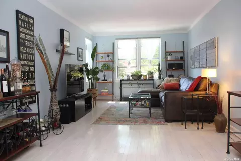 11020 71st Ave #202, New York, NY 11375