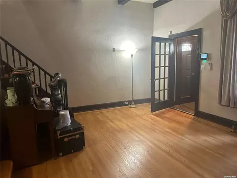 99-08 207th St, New York, NY 11429