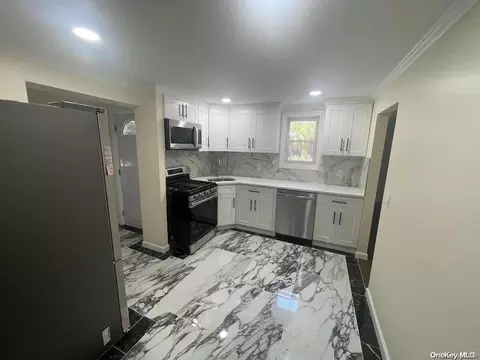 115-99 219th St, New York, NY 11411