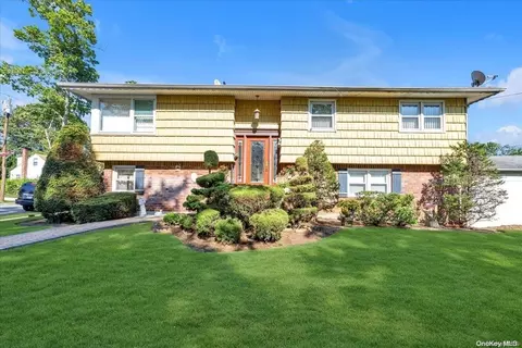 1153 Webber Ave, Hempstead, NY 11550